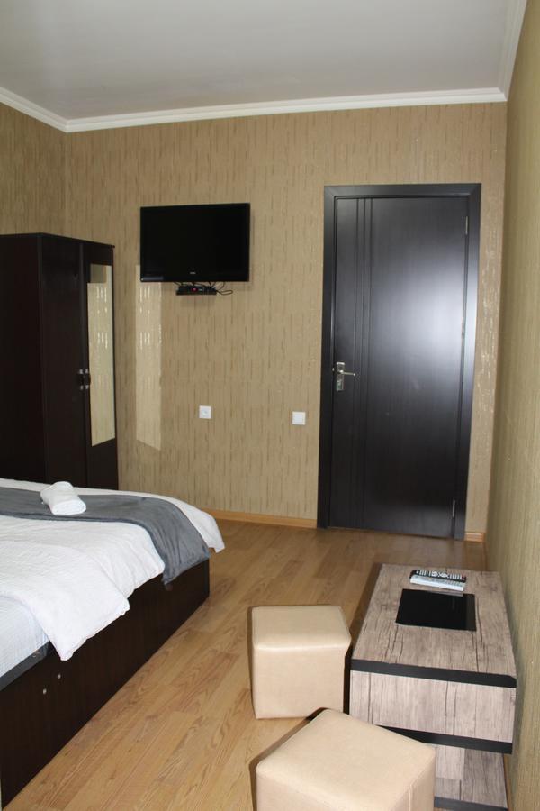 Hotel Elegant Tbilissi Extérieur photo