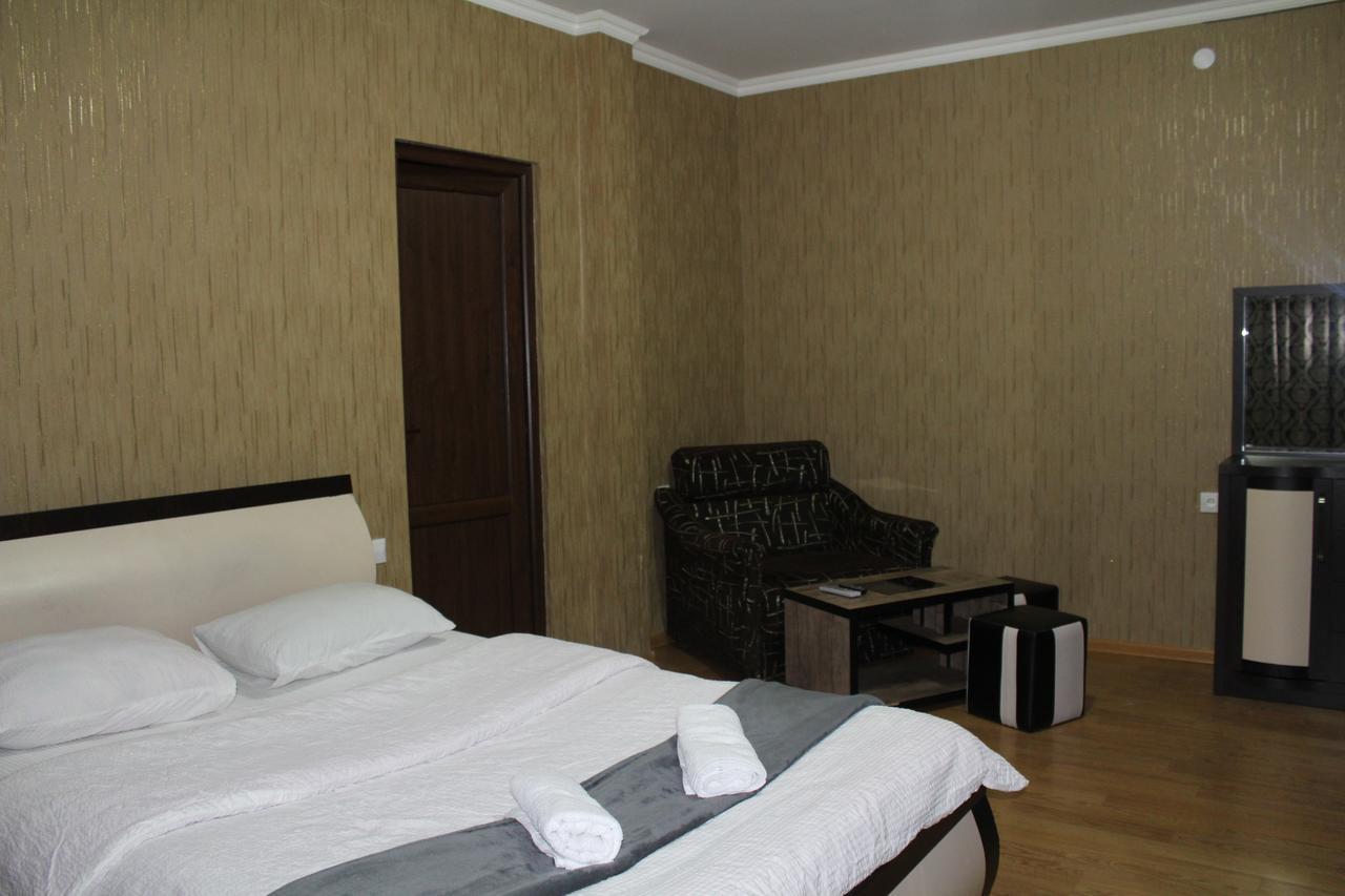 Hotel Elegant Tbilissi Extérieur photo